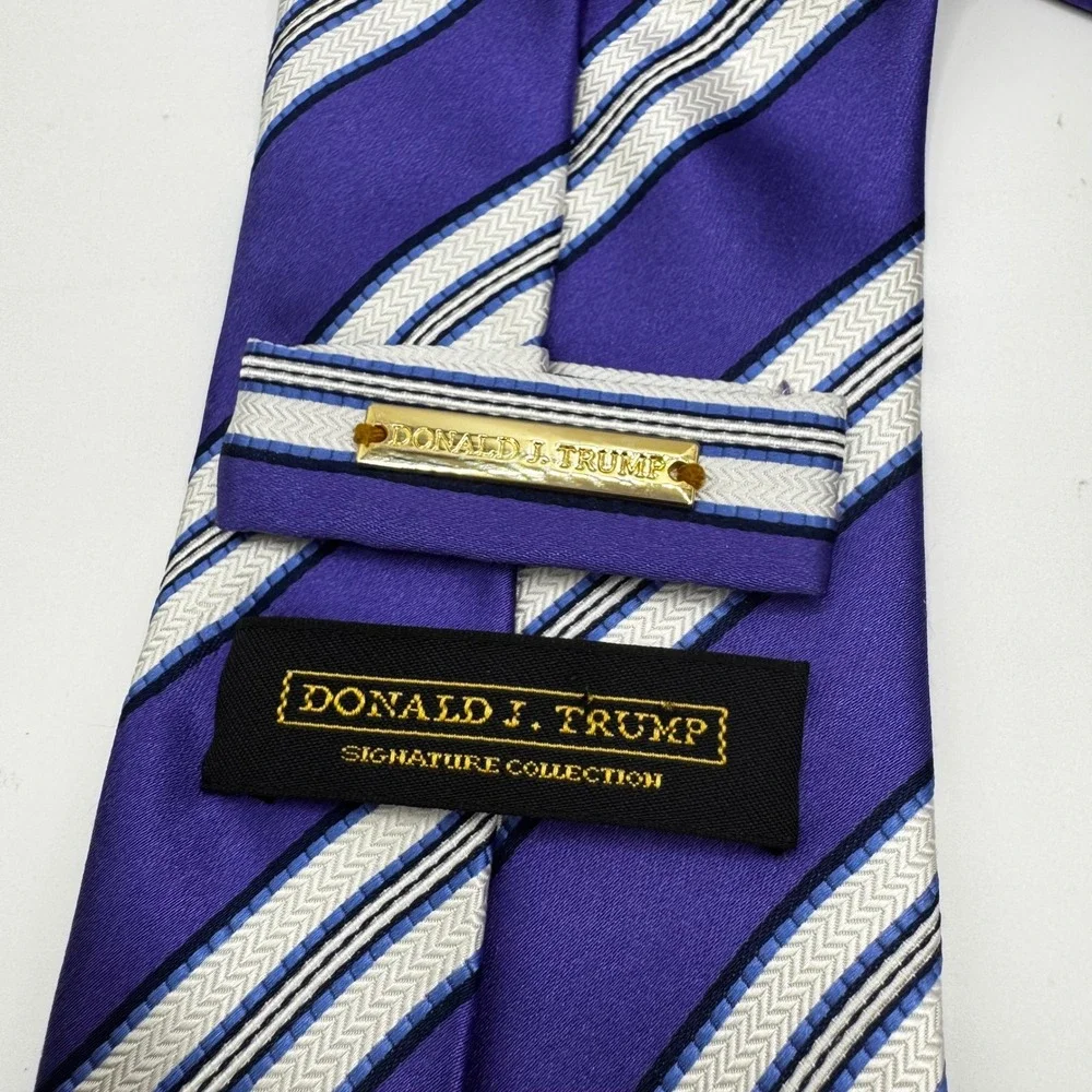 Donald J Trump Signature Collection Mens Purple Striped Silk Tie Luxury Designer - Picture 4 of 6